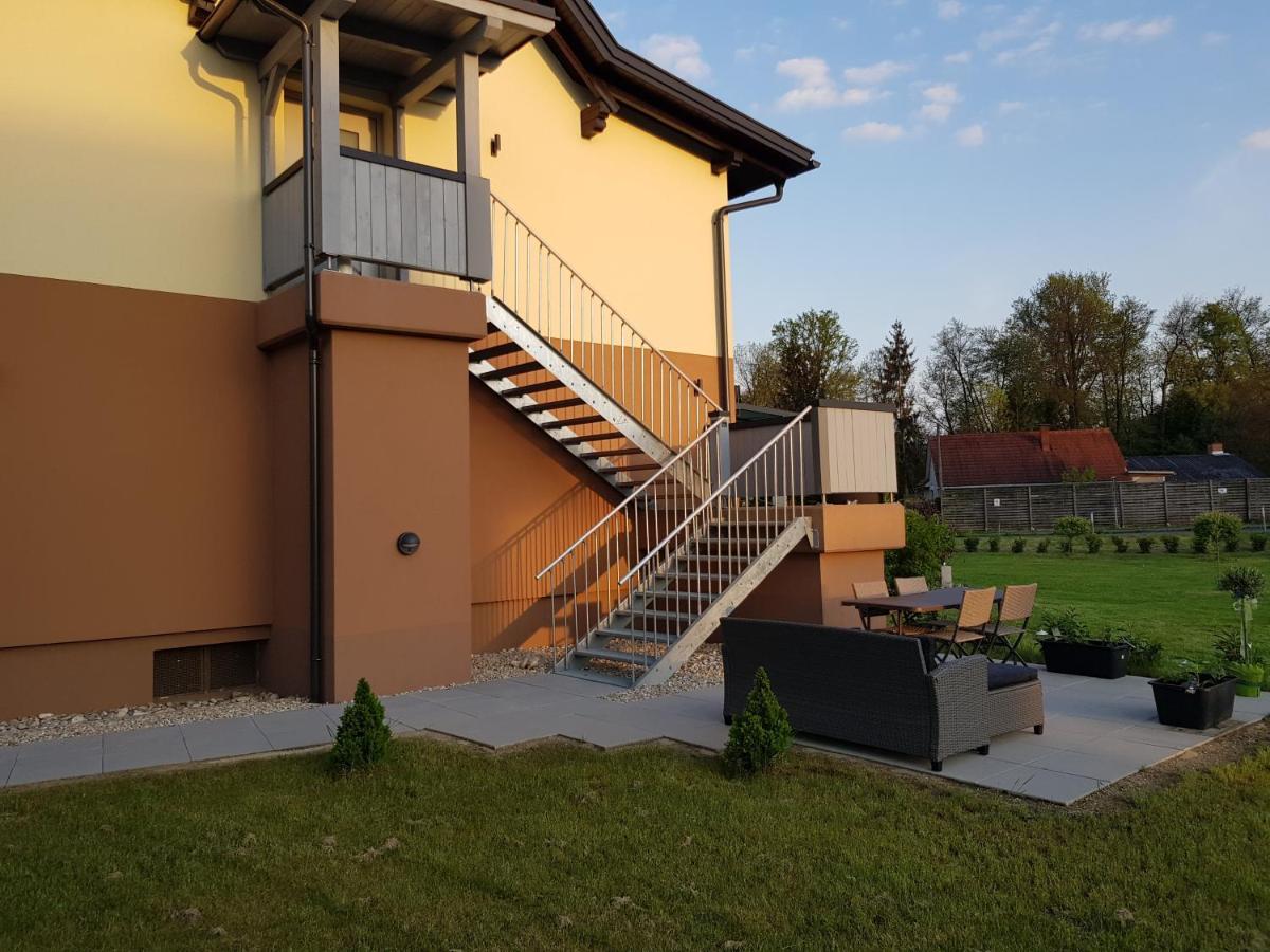 Ferienwohnung Stoisser Мурекк Екстер'єр фото